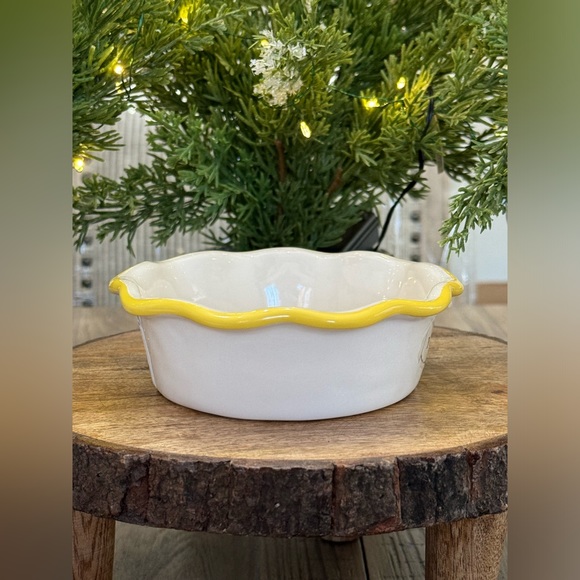 Brand NEW w/Tags Rae Dunn Disney Pixar BUDDIES Small Pie Dish feat Dug & Russell - Picture 6 of 11